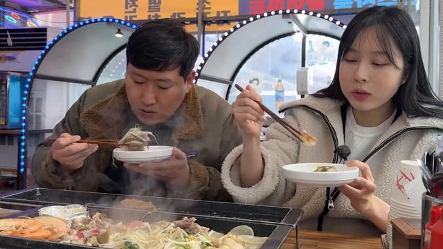 🌊대천에 놀러 갔는데, 날씨 때문에 망했습니다. | 대천키조개삼합 | 짚라인, 레일바이크 | 전망대, 전동바이크 | 먹방! - Mukbang eating show смотреть онлайн