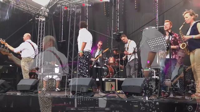 GLADDE COMBO & FRIENDS @ Popfestival '30 jaar Glad Marmer' Hageveld Heemstede смотреть онлайн