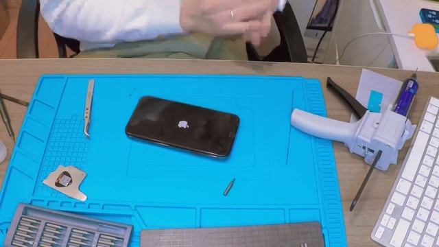 Замена дисплея на iPhone XR в корпусе 14 pro purple смотреть онлайн