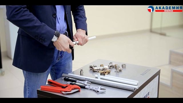 Монтаж полиэтиленовых трубопроводов с обжимными фитингами смотреть онлайн