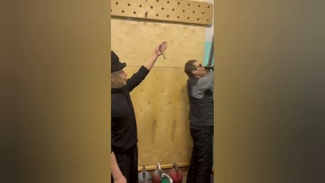 Иришке плохо,Безумный Паша,Олег Монгол,Катя и Руслан Гительман,Матя Гительман смотреть онлайн