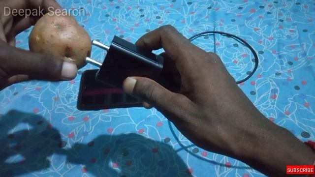 आलू से मोबाइल चार्ज कैसे करे | How to charge mobile with potato | Aalu Se Mobile Kaise चार्ज होता ह смотреть онлайн