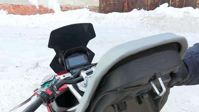 Скутер TRACER ADV. Крупный скутер на тему Хонды АДВ. Обзор. смотреть онлайн