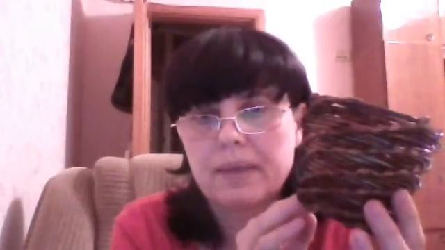 Вазочки из газетных трубочек смотреть онлайн