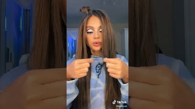 Валя Карнавал, делает прическу?♀️ смотреть онлайн