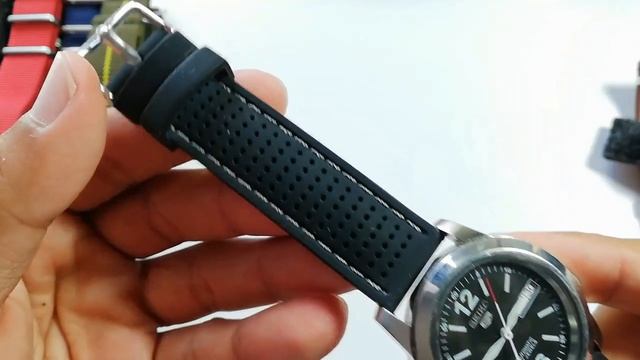 Seiko 5 SNKE63 K1: The Fashion Show #watchfam #seiko #luffwatchstrap смотреть онлайн