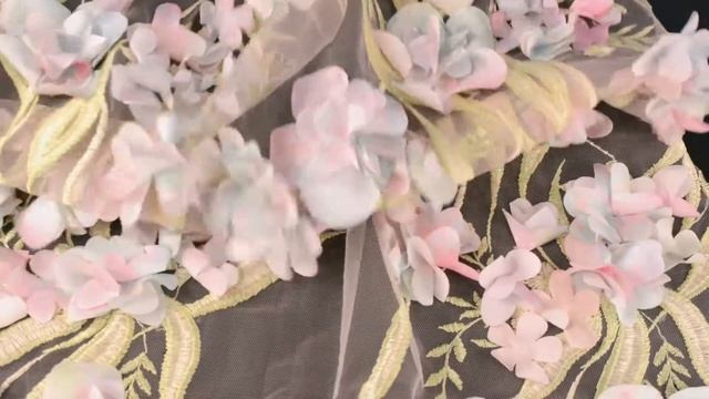 17333 Гипюр с вышивкой и апликацией смотреть онлайн