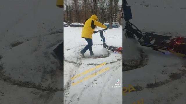 #belarus #minsk #electroscooter #пакатушки #электросамокат #беларусь #минск #рек #снег смотреть онлайн