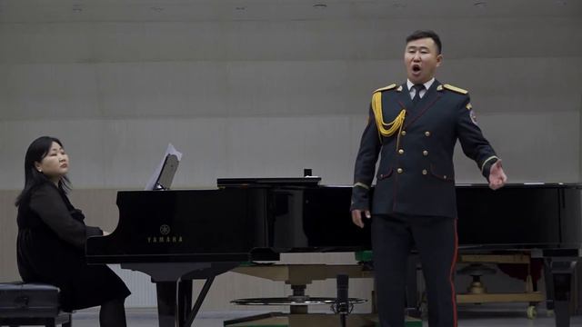 ЦДБЭЧ-ын дуучин Б.Буян "Байгалаас ирсэн охин" "Хоёр хотын тухай дуу" смотреть онлайн