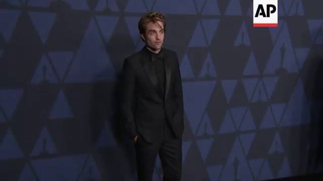 #RobertPattinson the Governors Awards смотреть онлайн