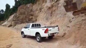 Пикап самосвал