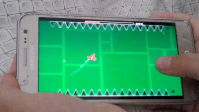 Вова Антропов и Сашка Няшка Играем в Geometry Dash смотреть онлайн