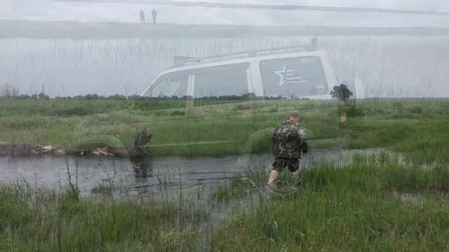 "Там дорога есть?" - Да, и говняная, как надо! Три УАЗ Патриота и Suzuki Jimny смотреть онлайн