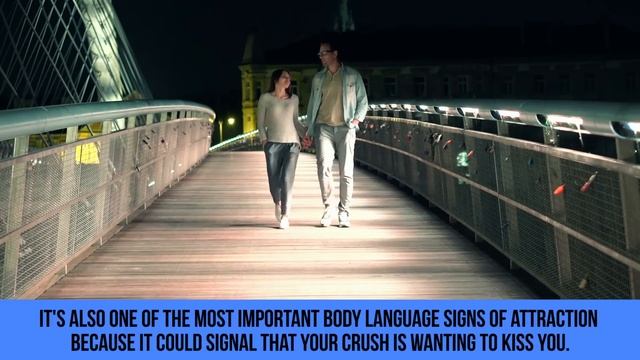 10 Body Language Signs He's Attracted To You смотреть онлайн