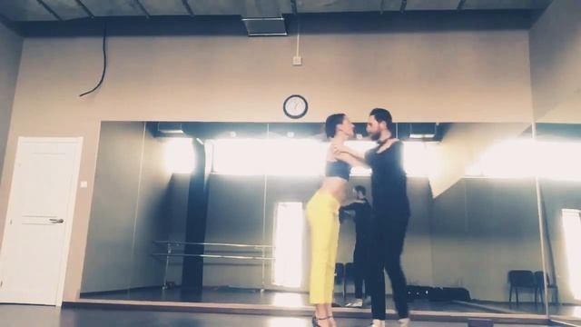 Bachata | Ruslan Elsiev & Vanilla Lina [#bachatapony] | Evidencias (Remix) смотреть онлайн