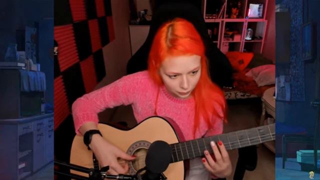 Рыжеволосая красавица учится играть на гитаре и весьма успешно! смотреть онлайн