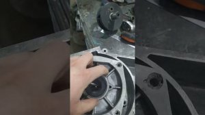 Как правильная установить крышки картера коленвала ИЖ Юпитер 5