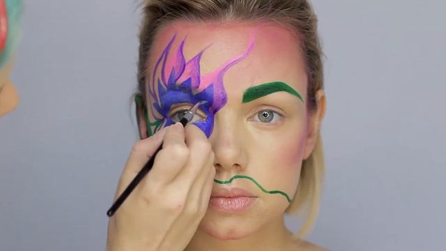 Креативный макияж аквагримом. Creative makeup with aqua makeup смотреть онлайн