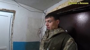 КАК ВЫЛОЖИТЬ ПЛИТКУ НА ПОЛ РОВНО / УКЛАДКА ПЛИТКИ НА ПОЛ ЗА 5 МИНУТ СВОИМИ РУКАМИ