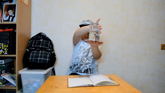 Фокус со стаканом воды от vanosafo смотреть онлайн