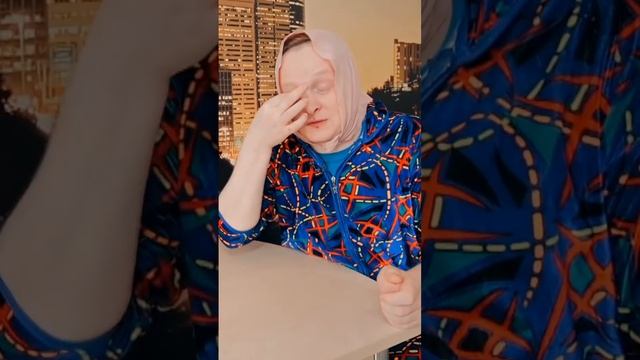 Как достать соринку из глаза? #tiktok #баблог #лайфхаки #shorts смотреть онлайн