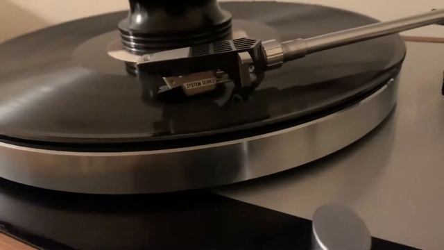 Thorens TD160-Yamaha AS-801-NHT 2.5i смотреть онлайн