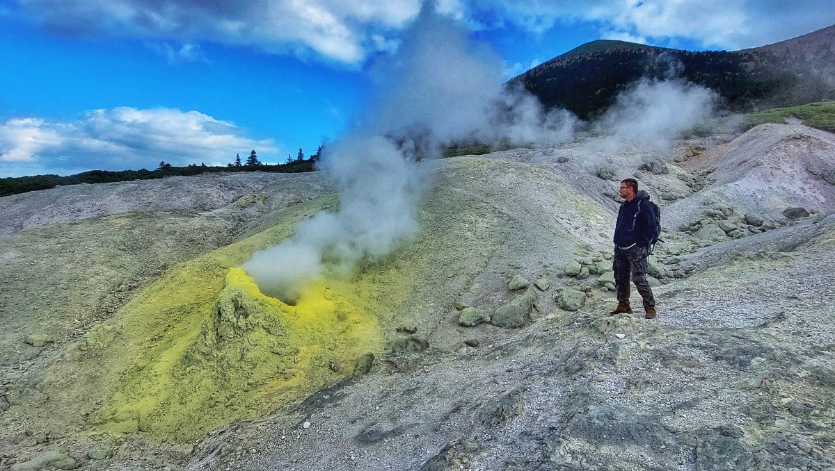 Поход на вулкан Менделеева. Остров Кунашир. Курильские острова. смотреть онлайн
