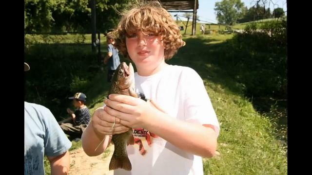 Kids Catching Big Trout in Summer Camp Anokijig's Expedition Fishing Program смотреть онлайн