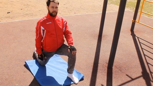 Растяжка подвздошно - поясничной мышцы. Стретчинг. Растяжка для начинающих. смотреть онлайн