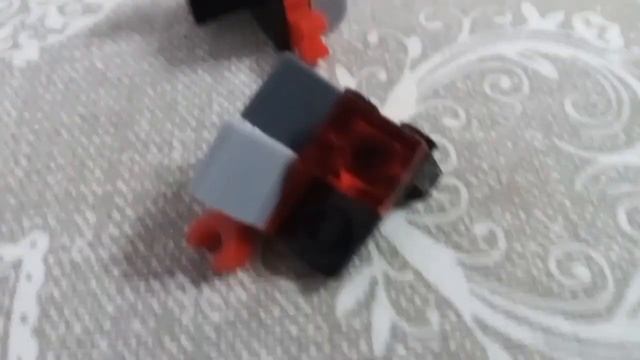 голова монстра из Lego смотреть онлайн