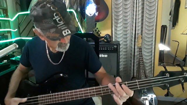 Test bajo Ibanez Soundgear SDGR post calibración смотреть онлайн