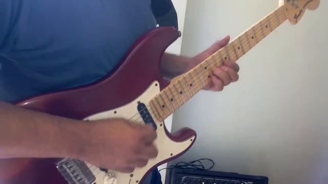 Fender Stratocaster HIghway One with EMG SG (2008) смотреть онлайн