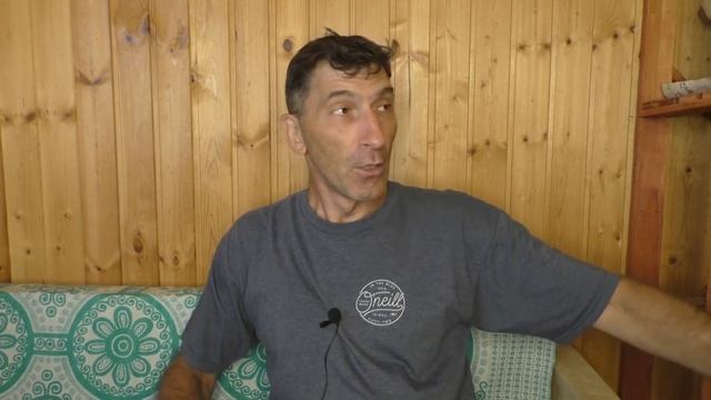 Расдетая Блондинка сидит закинув Ноги а ей между ног ... | Смешные Свежие Анекдоты смотреть онлайн