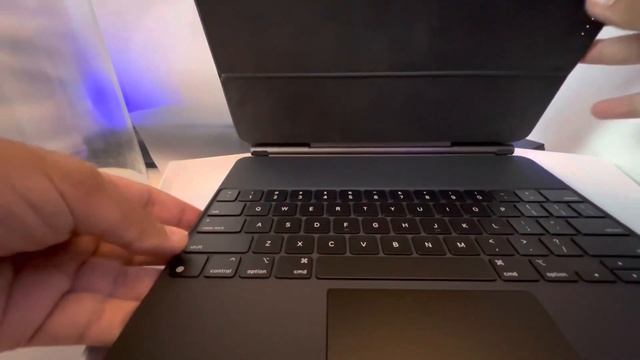 iPad Pro 2022 (6th Gen) Unboxing w/ Apple Pencil & Magic Keyboard смотреть онлайн