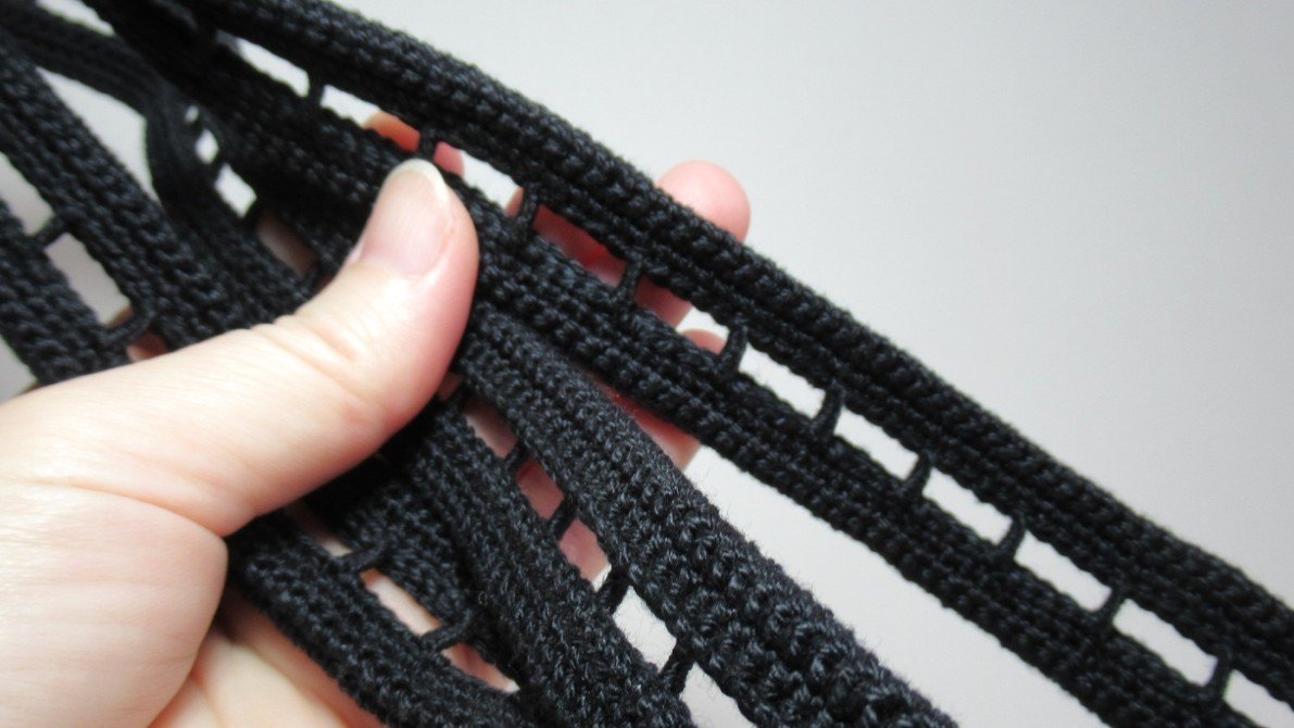 Как сшиваю перемычки на ручке вязаной крючком сумке смотреть онлайн