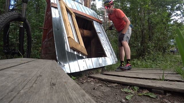 Ушатали обод Шульцу по лесам и СНТ смотреть онлайн