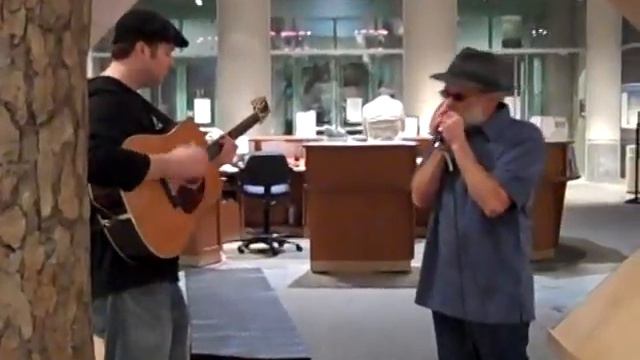 Steve Harvell on harmonica! "Joker" смотреть онлайн