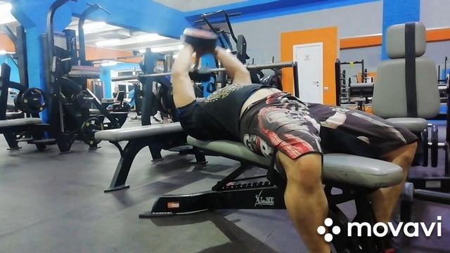 Суперсет (жим в смите +пулловер с гантелью) смотреть онлайн