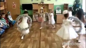 «Снежинки с обручами»