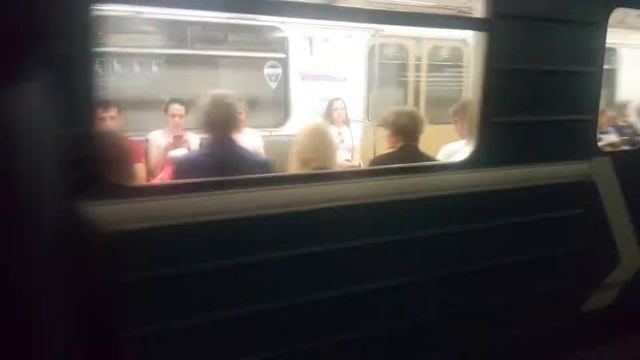 Номерной прибывает и отправляется со станции Павелецкая (ГЗЛ) смотреть онлайн