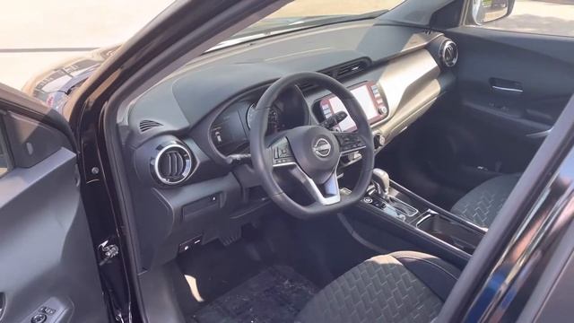 George: 2022 Nissan Kicks смотреть онлайн