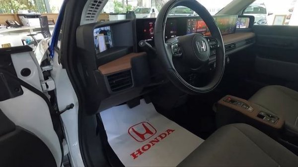 Honda E 2022 fully electric review.