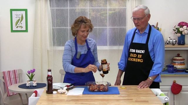 How to Make Baked Barbecued Chicken Wings! An Easy, Healthy BBQ in Your Oven! смотреть онлайн