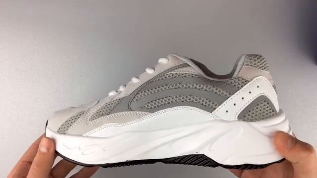 Кроссовки Kanye West x Adidas Yeezy 700 Boost V2 смотреть онлайн