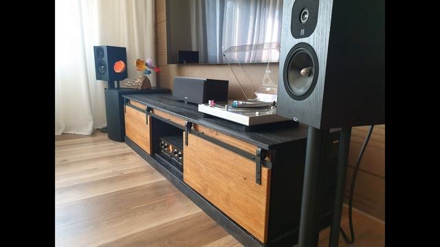 UB40 PRESENT ARMS SIDE A on Vinyl Quality Analog Audio with Neat Acoustic SX3i and Vincent 237MK смотреть онлайн