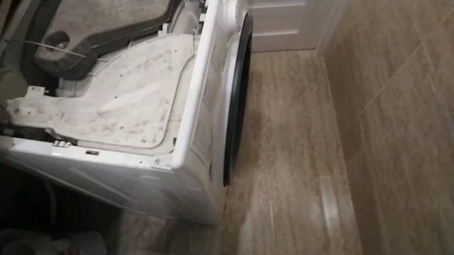 Личный опыт // Протечка стиральной машинки Hotpoint Ariston (модель WMSL 501 b) смотреть онлайн