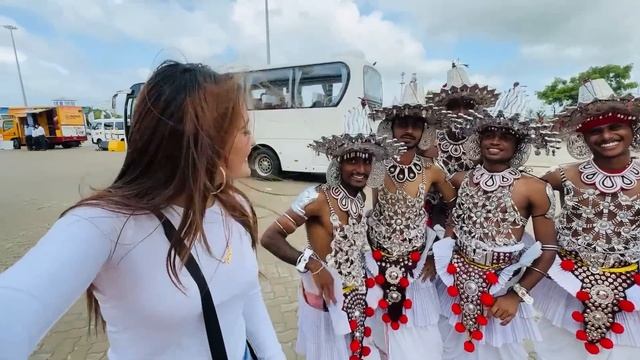 Cordelia Crurise Reached SriLanka & Hamara Grand Welcome Hua Bindass Kavya International Family Tri смотреть онлайн