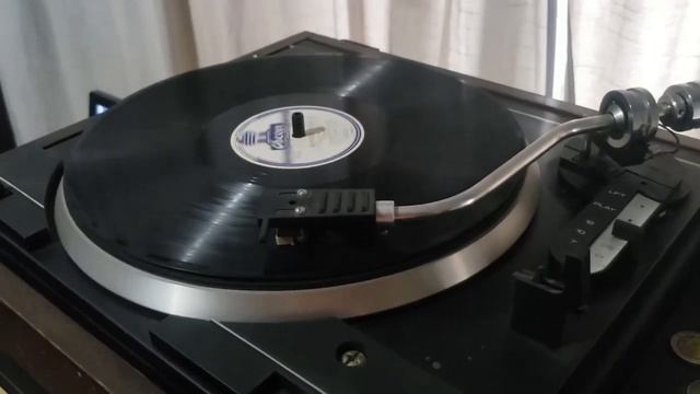 TODO TE NOMBRA TANGO - FRANCISCO CANARO CANTA ERNESTO FAMÁ смотреть онлайн