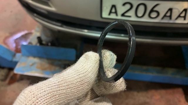 Течет антифриз с патрубков термостата Range Rover l405 смотреть онлайн