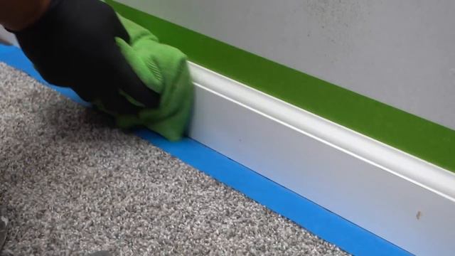 How To Paint Baseboards Over Carpet For SUPER CLEAN Lines! DIY смотреть онлайн